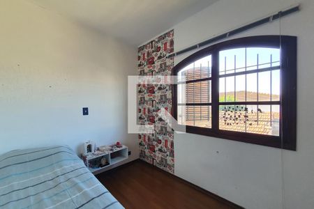 Casa à venda com 150m², 4 quartos e 2 vagassuíte