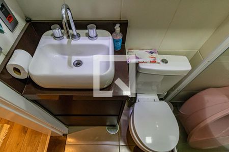 Apartamento à venda com 100m², 3 quartos e 2 vagas Apartamento à venda com 100m², 3 quartos e 2 vagasBanheiro social
