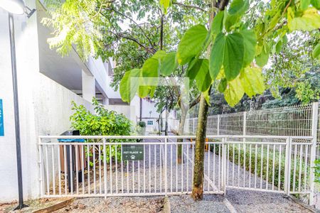 Apartamento à venda com 100m², 3 quartos e 2 vagas Apartamento à venda com 100m², 3 quartos e 2 vagasÁrea comum - Espaço pet