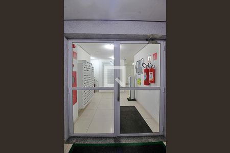 Hall de Entrada de apartamento para alugar com 2 quartos, 54m² em Jardim Pedroso, Mauá