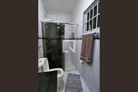 Casa à venda com 137m², 3 quartos e 3 vagasBanheiro do Quarto 2 (suite)