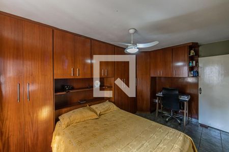 Casa à venda com 165m², 3 quartos e 3 vagasSuite