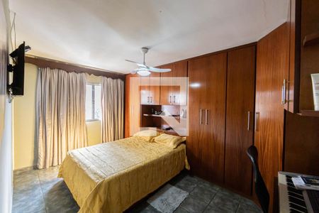 Casa à venda com 165m², 3 quartos e 3 vagasSuite