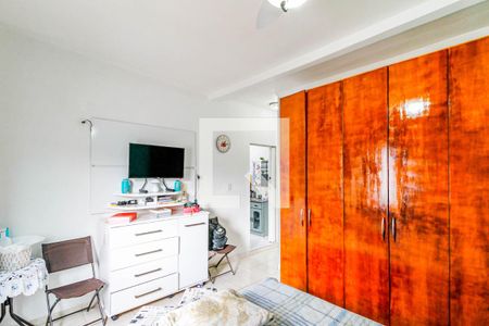 Casa à venda com 268m², 3 quartos e 2 vagas Casa à venda com 268m², 3 quartos e 2 vagasSuíte