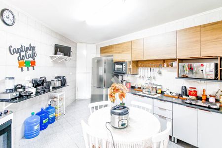 Casa à venda com 268m², 3 quartos e 2 vagas Casa à venda com 268m², 3 quartos e 2 vagasCozinha