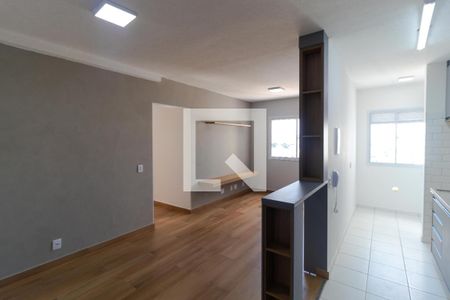 Sala de apartamento para alugar com 3 quartos, 58m² em Jardim do Lago Continuação, Campinas