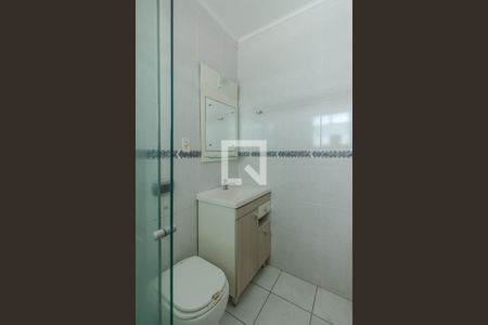 Banheiro de apartamento para alugar com 1 quarto, 42m² em Cristal, Porto Alegre