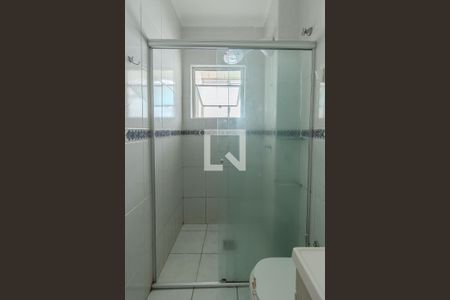 Banheiro de apartamento para alugar com 1 quarto, 42m² em Cristal, Porto Alegre