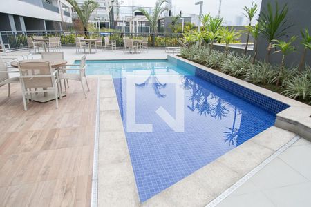 Apartamento à venda com 97m², 3 quartos e 1 vaga Apartamento à venda com 97m², 3 quartos e 1 vagaÁrea comum - Piscina