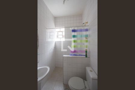 Banheiro de casa para alugar com 3 quartos, 180m² em Vila Cordeiro, São Paulo