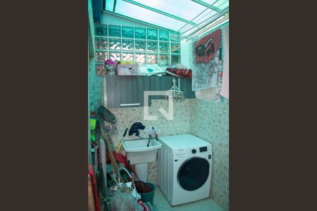 Casa de condomínio à venda com 60m², 2 quartos e 1 vaga Casa de condomínio à venda com 60m², 2 quartos e 1 vagaLavanderia