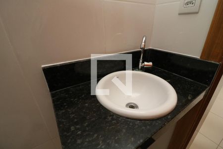 Casa de condomínio à venda com 40m², 2 quartos e sem vagaBanheiro