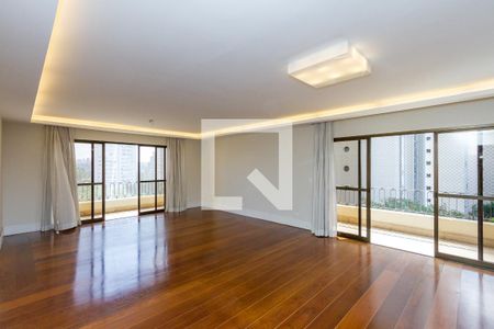 Apartamento para alugar com 330m², 4 quartos e 4 vagasSala