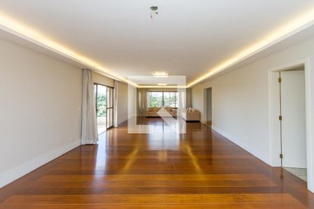 Apartamento para alugar com 330m², 4 quartos e 4 vagasSala