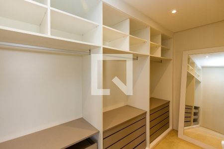 Apartamento para alugar com 330m², 4 quartos e 4 vagasCloset da suíte 1