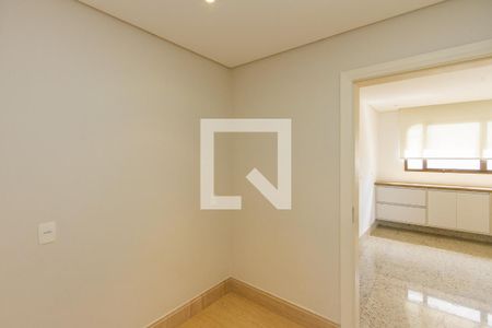Apartamento para alugar com 330m², 4 quartos e 4 vagasEscritório