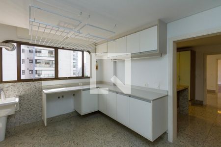 Apartamento para alugar com 330m², 4 quartos e 4 vagasLavanderia