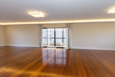 Apartamento para alugar com 330m², 4 quartos e 4 vagasSala