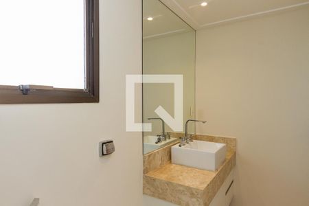 Apartamento para alugar com 330m², 4 quartos e 4 vagasBanheiro da Suíte 2