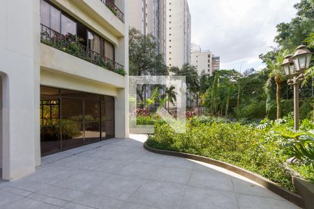 Apartamento para alugar com 330m², 4 quartos e 4 vagasEntrada