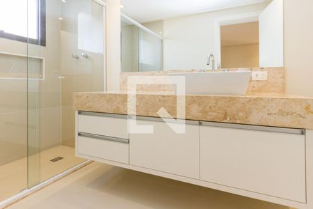 Apartamento para alugar com 330m², 4 quartos e 4 vagasBanheiro da Suíte 4
