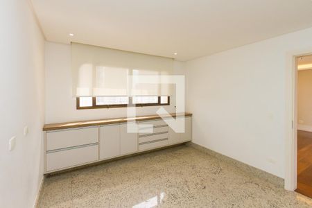 Apartamento para alugar com 330m², 4 quartos e 4 vagasCopa