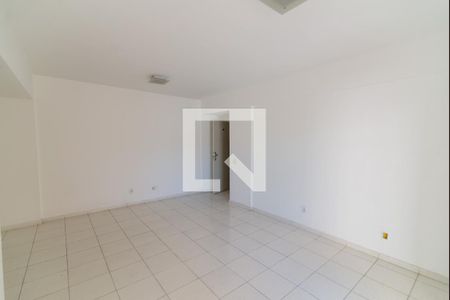 Apartamento à venda com 85m², 2 quartos e 1 vaga Apartamento à venda com 85m², 2 quartos e 1 vagaSala