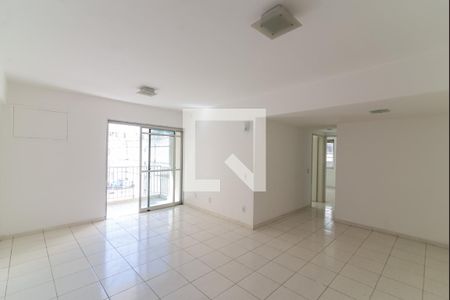 Apartamento à venda com 85m², 2 quartos e 1 vaga Apartamento à venda com 85m², 2 quartos e 1 vagaSala