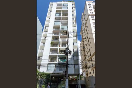 Apartamento para alugar com 65m², 2 quartos e 1 vaga Apartamento para alugar com 65m², 2 quartos e 1 vagaFachada