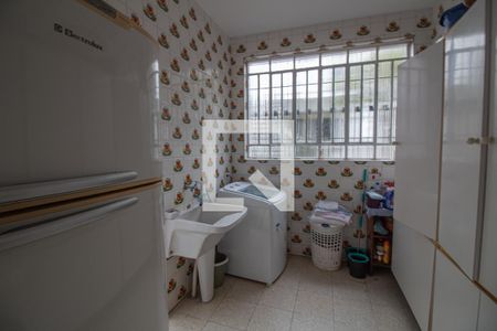 Casa à venda com 440m², 5 quartos e 8 vagasÁrea de Serviço