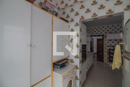Casa à venda com 440m², 5 quartos e 8 vagasÁrea de Serviço