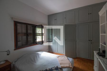 Casa à venda com 440m², 5 quartos e 8 vagasSuíte 2