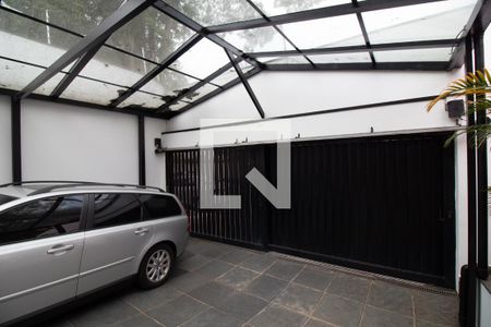Casa à venda com 440m², 5 quartos e 8 vagasGaragem