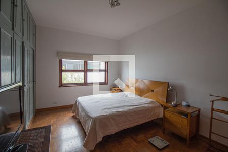 Casa à venda com 440m², 5 quartos e 8 vagasQuarto