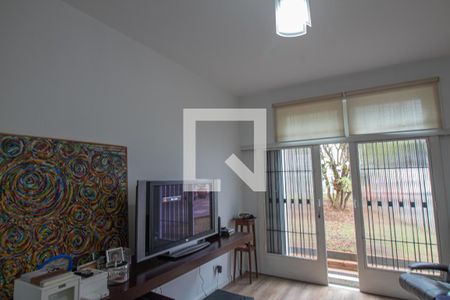 Casa à venda com 440m², 5 quartos e 8 vagasSala de TV