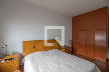 Casa à venda com 440m², 5 quartos e 8 vagasQuarto