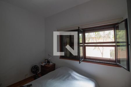 Casa à venda com 440m², 5 quartos e 8 vagasSuíte 2