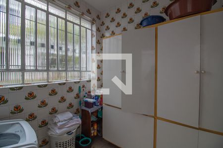 Casa à venda com 440m², 5 quartos e 8 vagasÁrea de Serviço