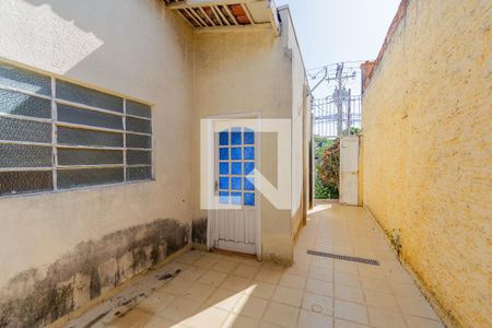 Casa à venda com 150m², 3 quartos e 2 vagasCorredor