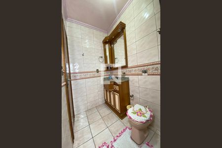 Casa à venda com 411m², 4 quartos e 3 vagasBanheiro da Suíte 5