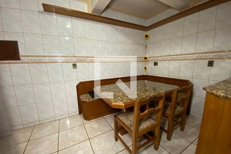 Casa à venda com 411m², 4 quartos e 3 vagasCozinha