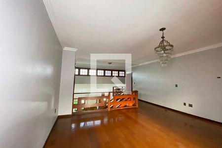 Casa à venda com 411m², 4 quartos e 3 vagasSuíte 2