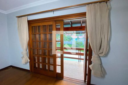 Casa à venda com 411m², 4 quartos e 3 vagasSuíte 2