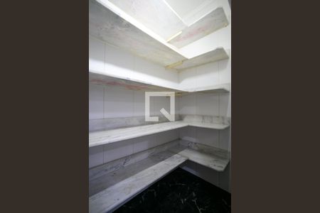 Casa à venda com 400m², 3 quartos e 4 vagasDespensa