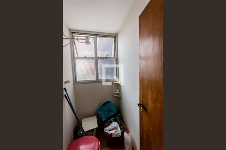 Apartamento para alugar com 273m², 4 quartos e 3 vagasBanheiro de Serviço