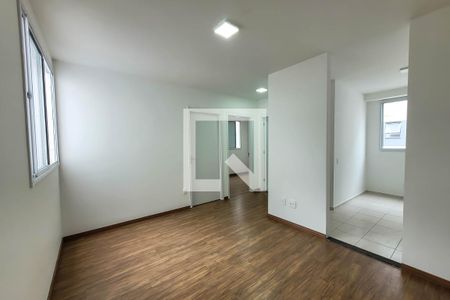 Sala de apartamento para alugar com 2 quartos, 44m² em Jardim Maria Estela, São Paulo