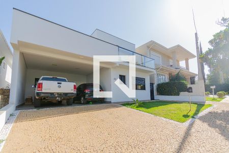 Casa de condomínio para alugar com 350m², 4 quartos e 4 vagasFachada