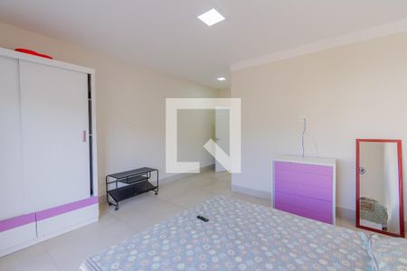 Casa de condomínio para alugar com 350m², 4 quartos e 4 vagasSuíte 3