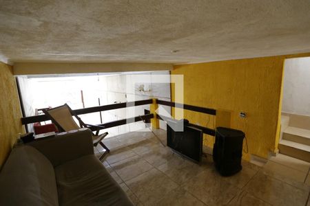 Casa à venda com 120m², 3 quartos e 4 vagasMesanino - Garagem