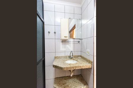 Casa à venda com 120m², 3 quartos e 2 vagasBanheiro 1